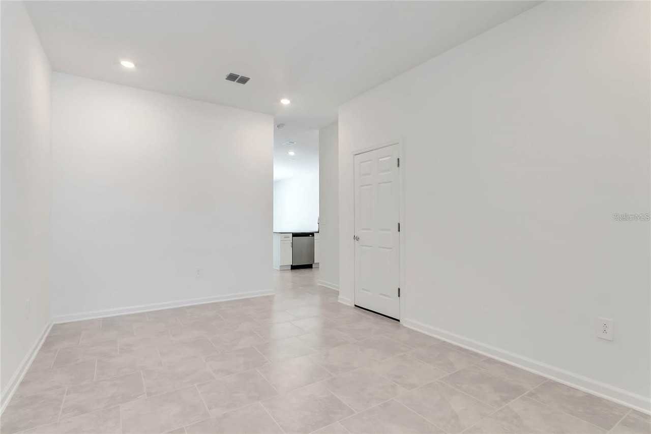 7485 Stone Creek Trl - Photo 3 of 28