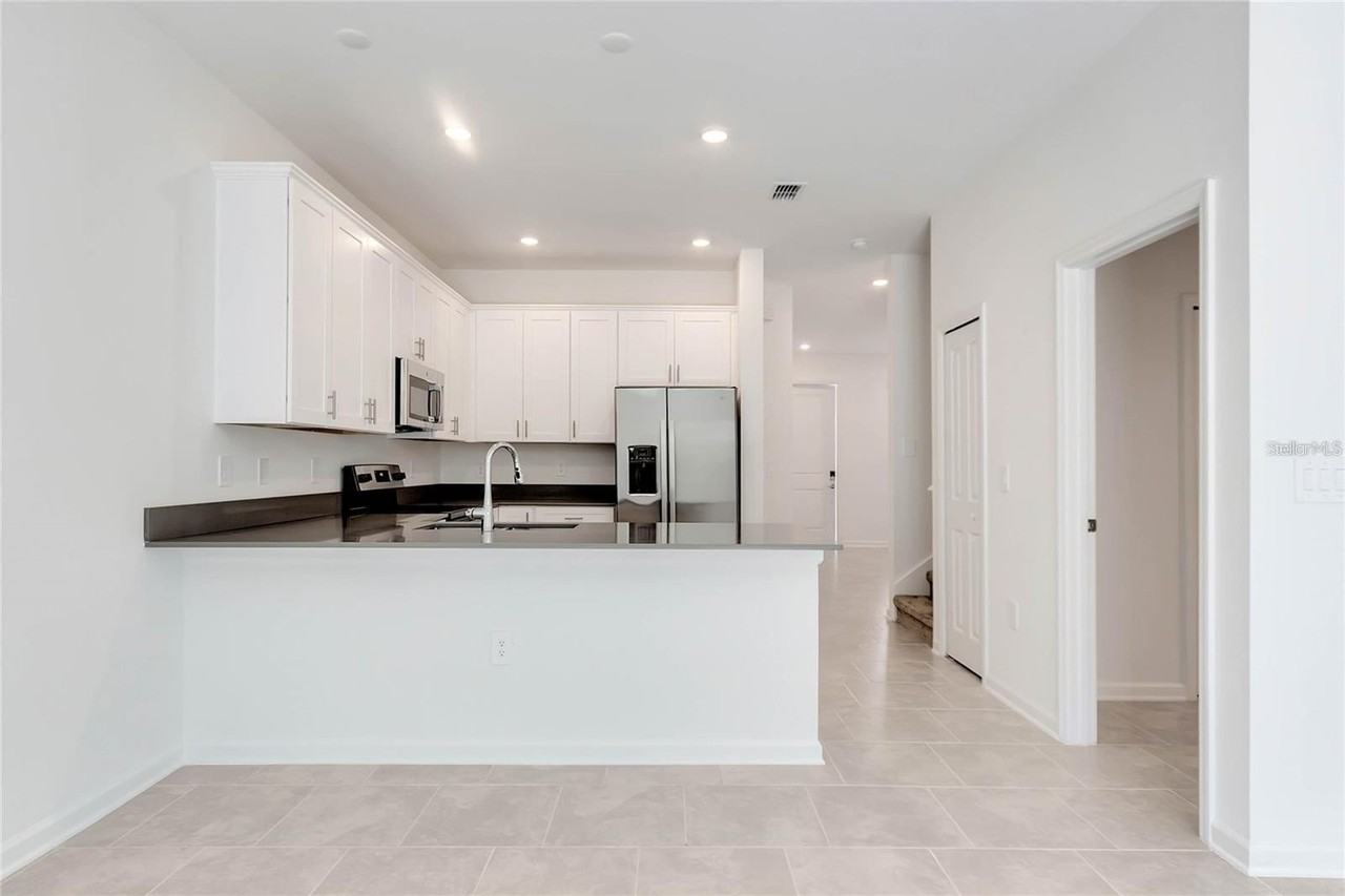 7485 Stone Creek Trl - Photo 7 of 28