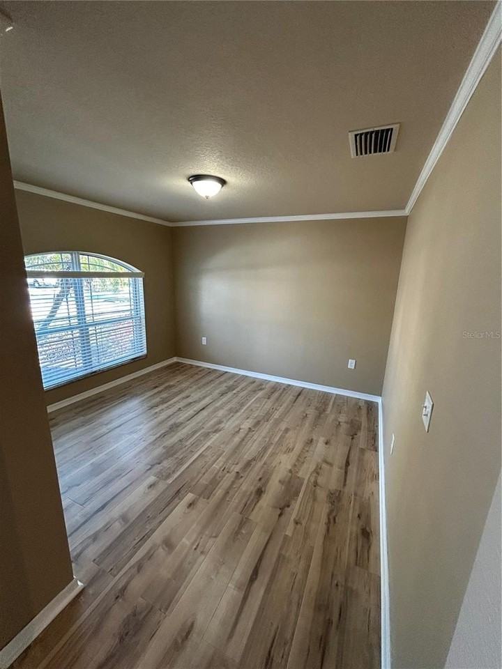 11543 Tangle Creek Blvd - Photo 6 of 24