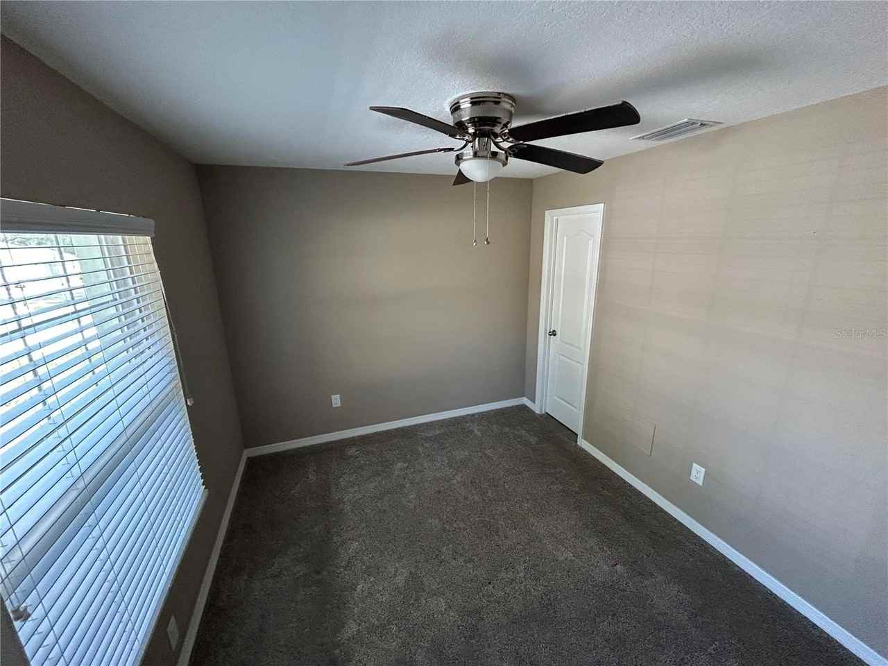 9208 N Travis Dr - Photo 7 of 15