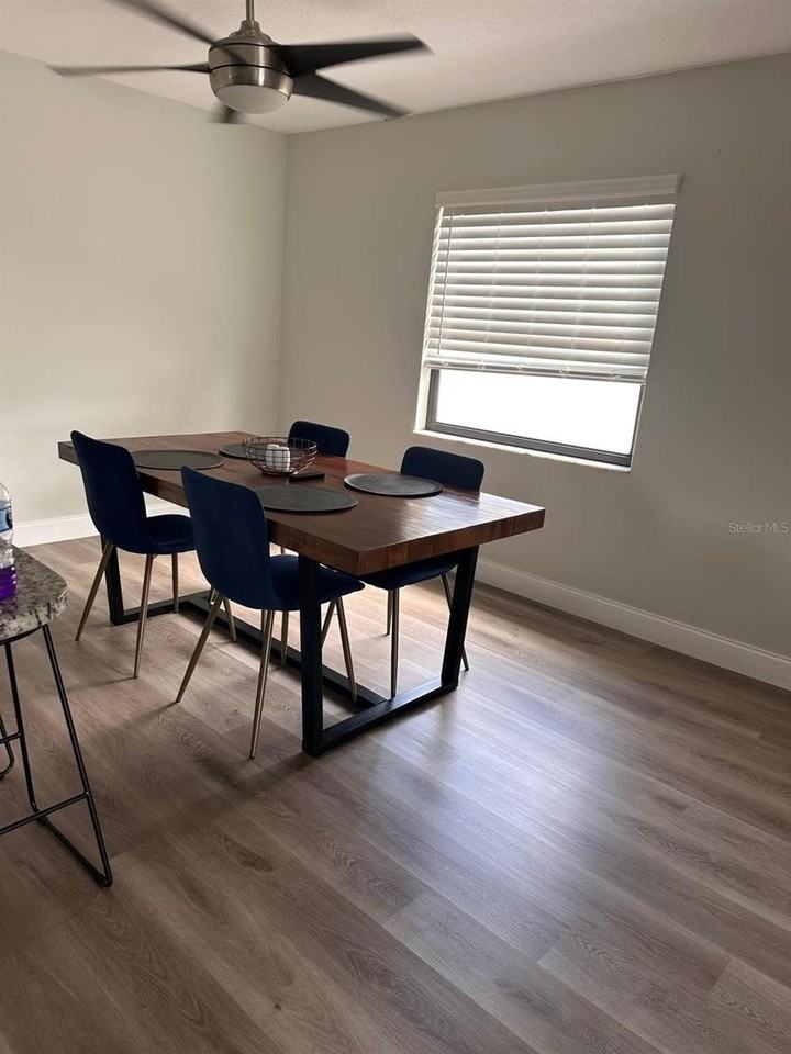 802 Gregory Ln - Photo 6 of 18