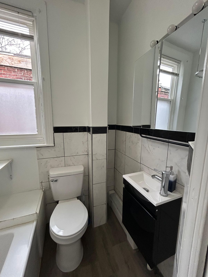 2736 N Croskey St #1 - Photo 5 of 32