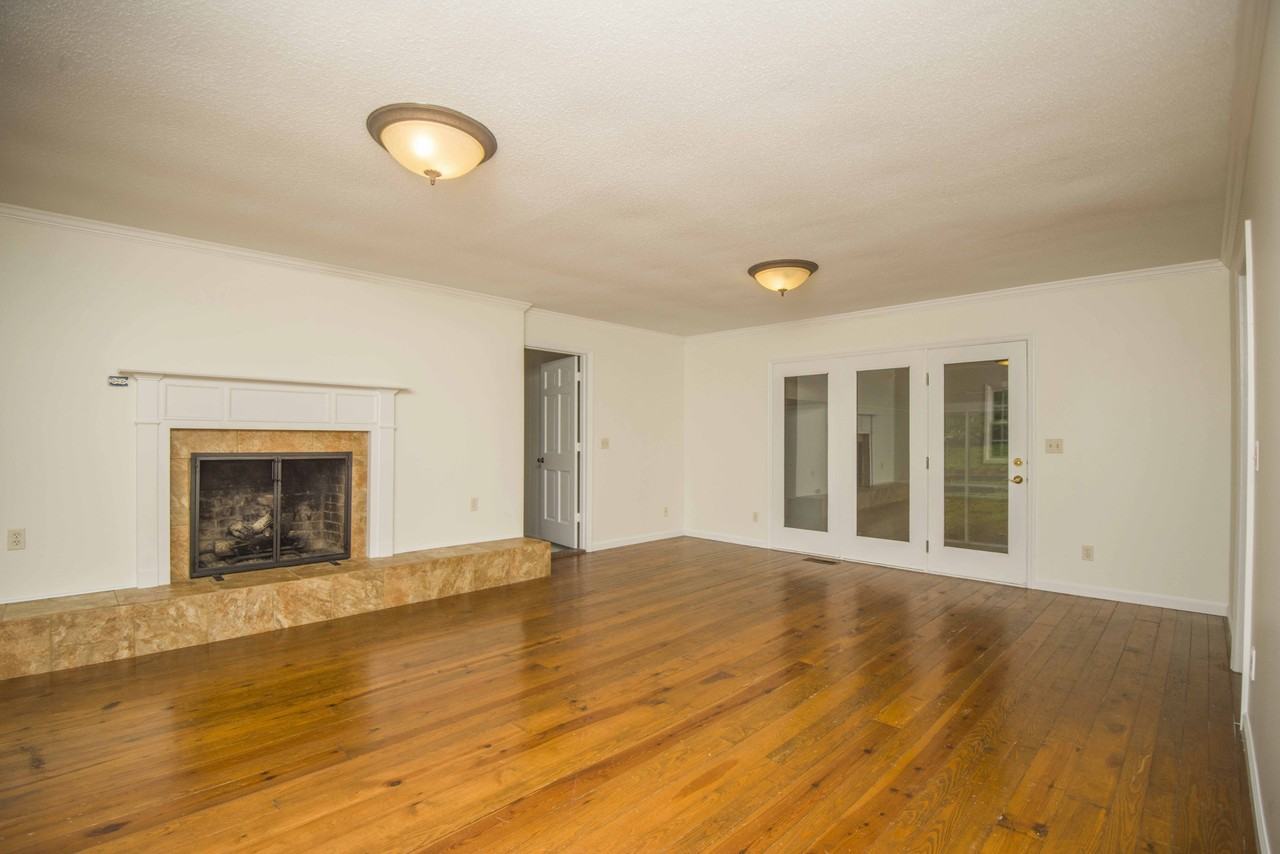 11144 Pleasant Forest Dr #1 - Photo 2 of 10