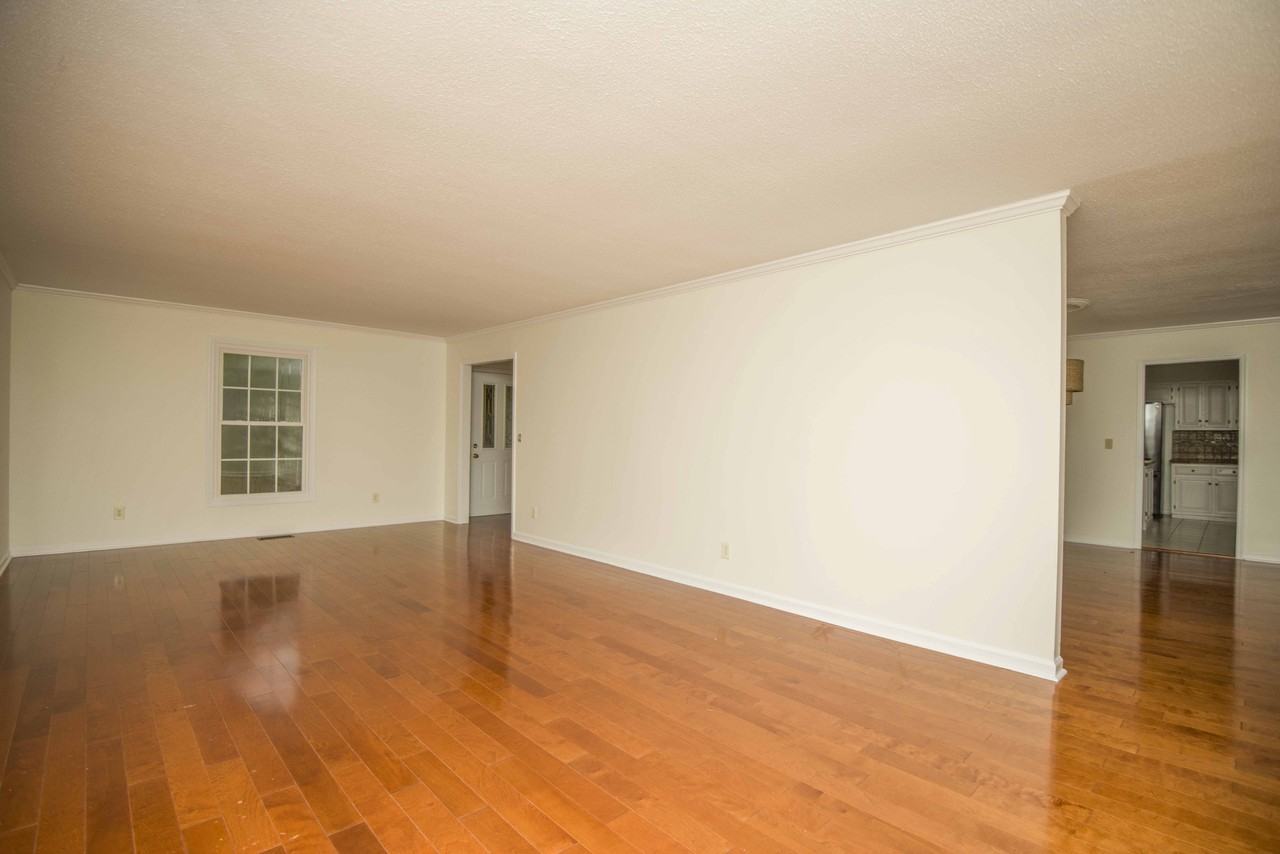 11144 Pleasant Forest Dr #1 - Photo 5 of 10