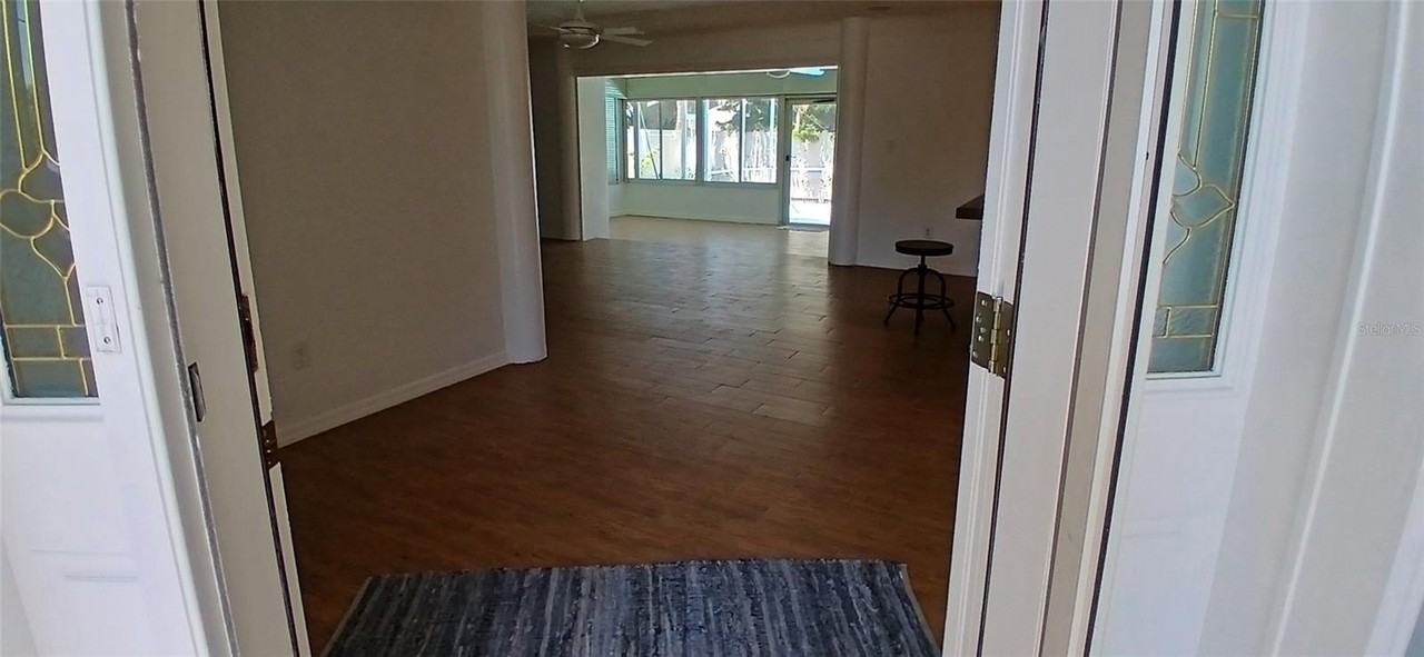 4397 Harbor Hills Dr - Photo 2 of 36