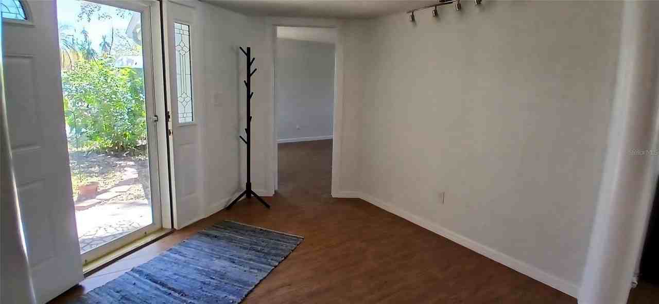 4397 Harbor Hills Dr - Photo 3 of 36