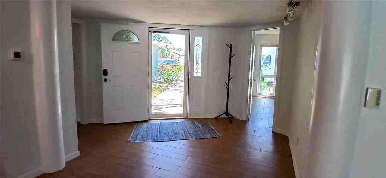 4397 Harbor Hills Dr - Photo 4 of 36