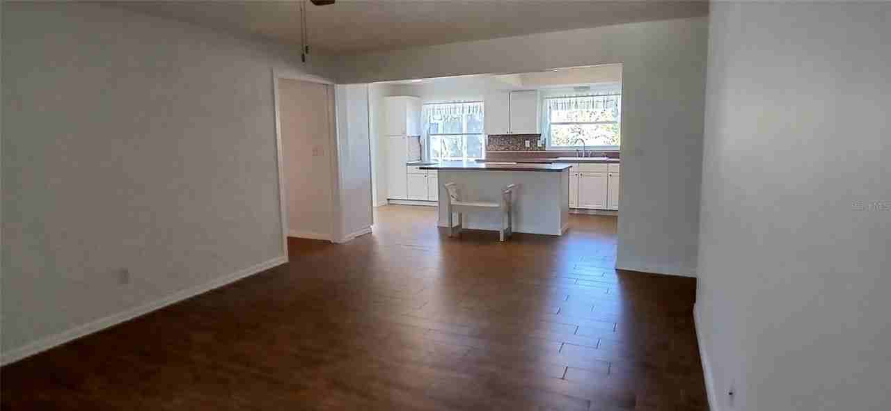 4397 Harbor Hills Dr - Photo 5 of 36