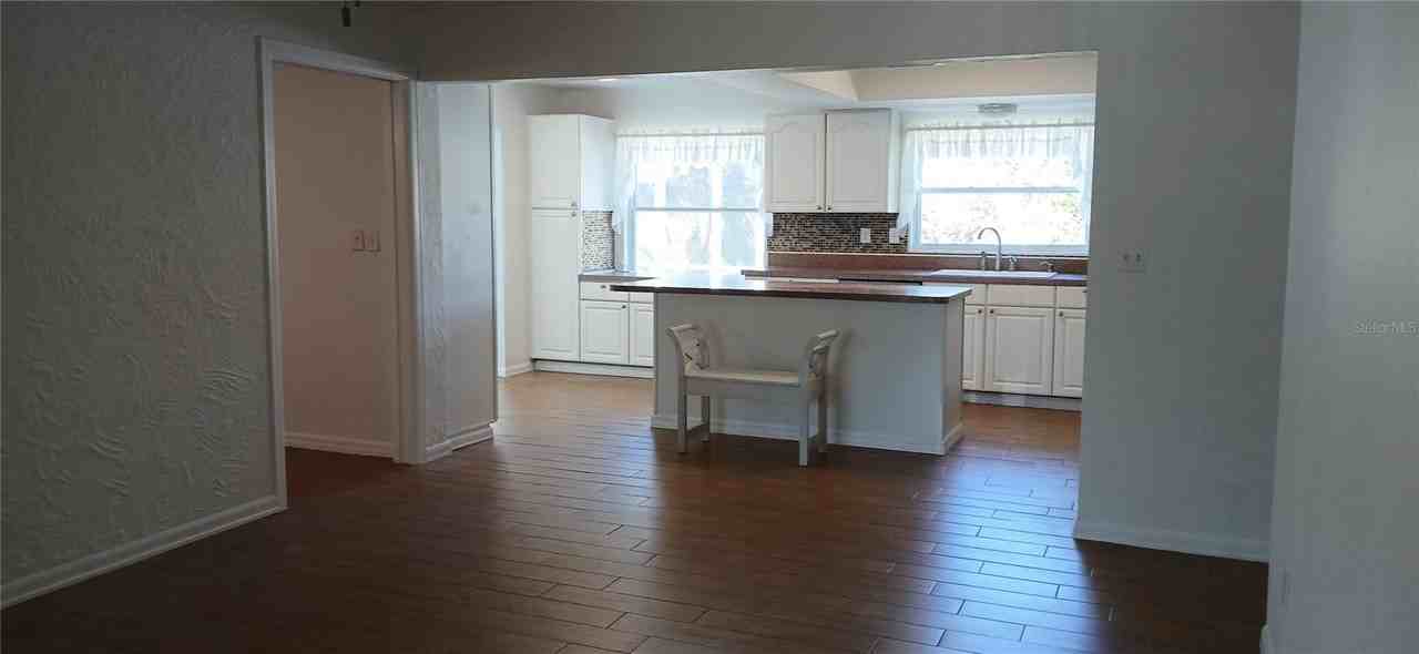 4397 Harbor Hills Dr - Photo 7 of 36