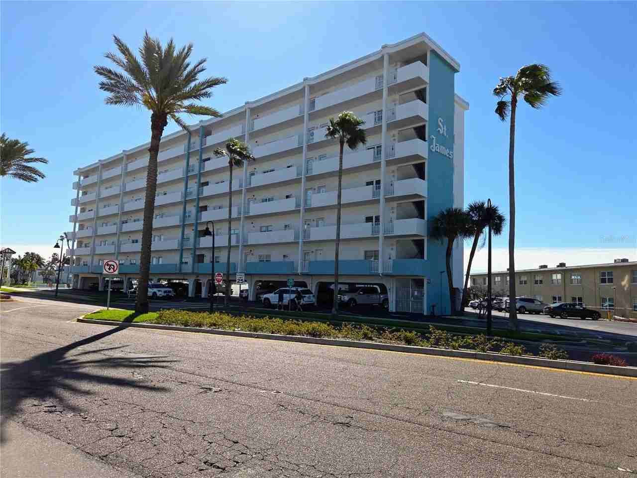 285 107th Ave #505 - Photo 2 of 39