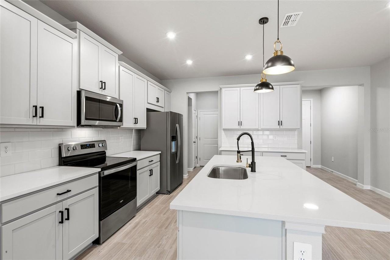 4156 Cloud Hopper Way - Photo 7 of 35