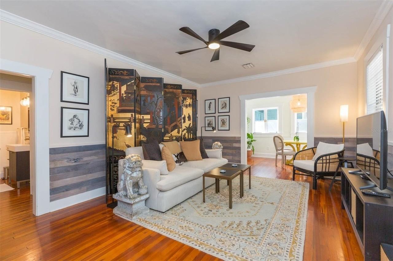 917 E Broad St - Photo 5 of 33