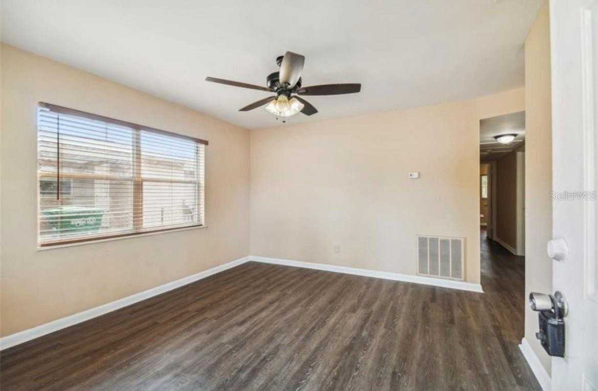 3408 W Saint Conrad St - Photo 3 of 17