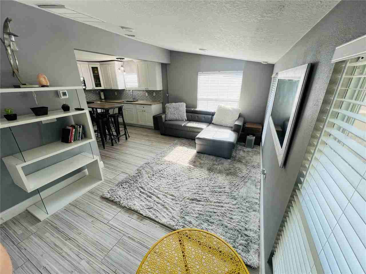 7301 N Dixon Ave #B - Photo 2 of 16