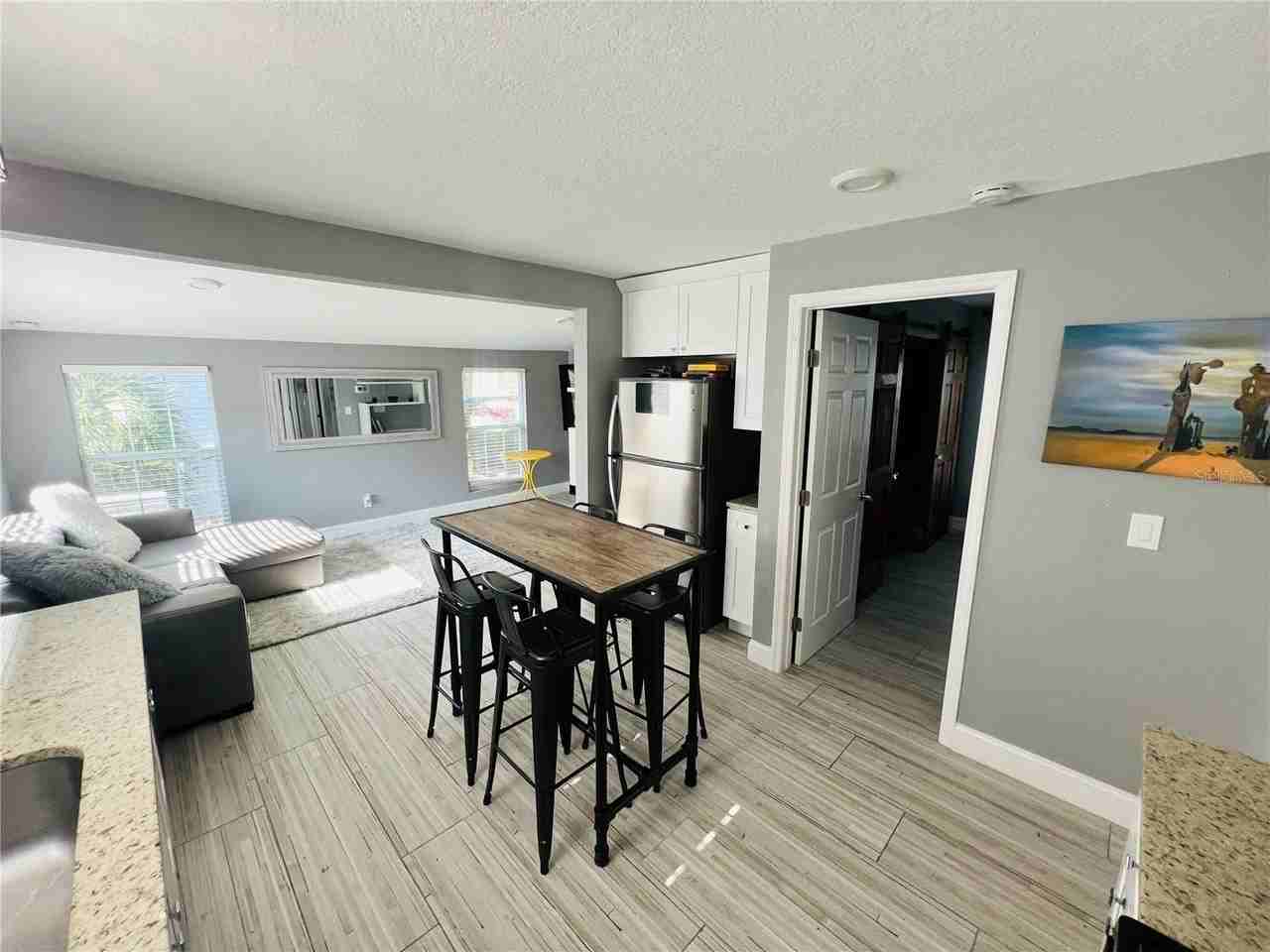 7301 N Dixon Ave #B - Photo 5 of 16