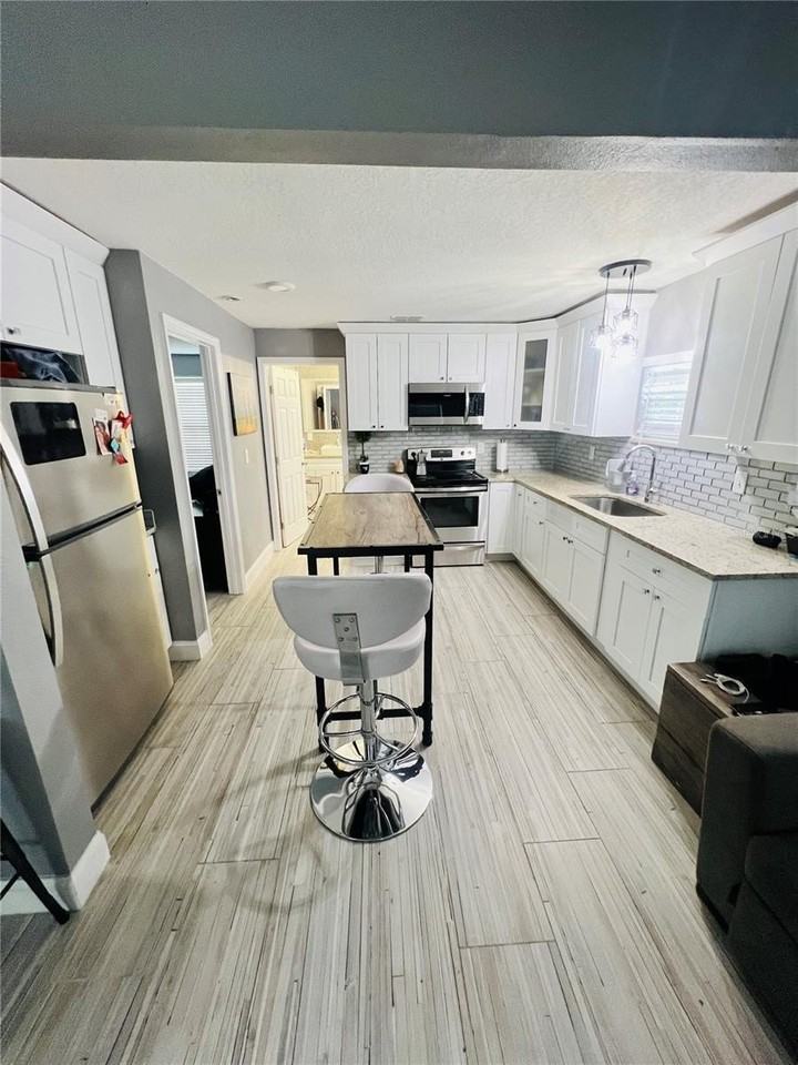 7301 N Dixon Ave #B - Photo 7 of 16