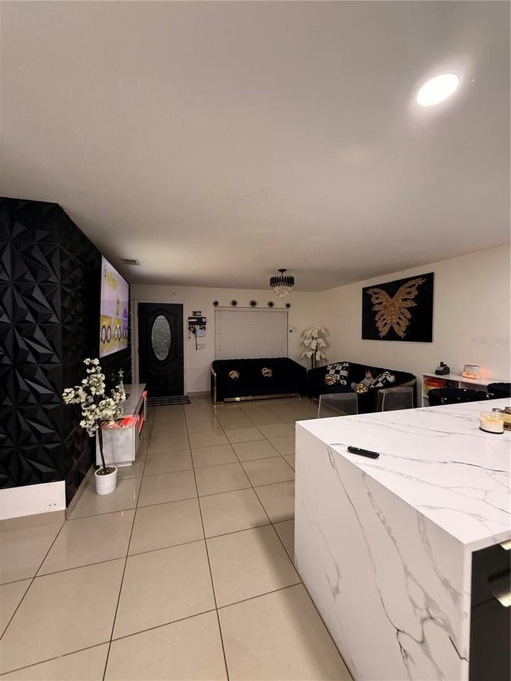 1305 E Louise Ave - Photo 3 of 12