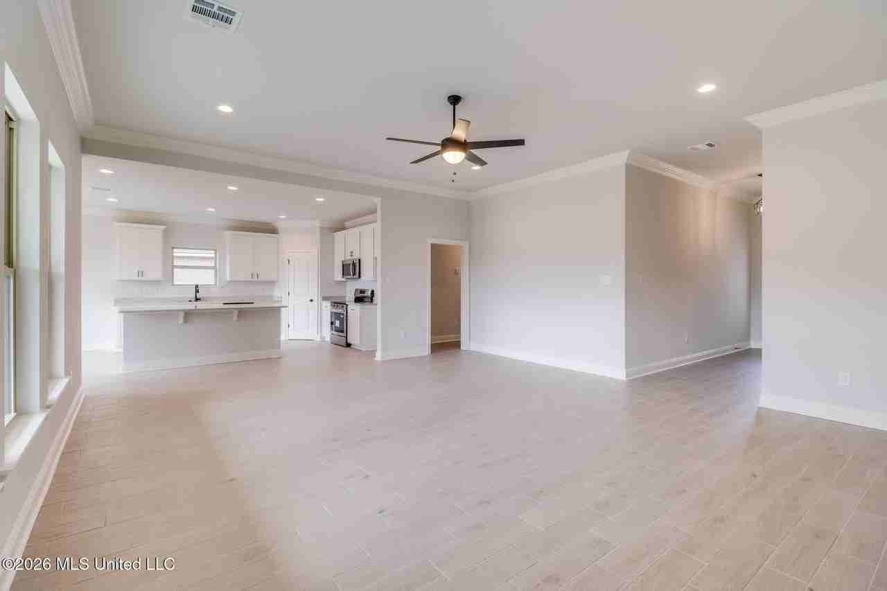 15234 High Point Dr - Photo 4 of 26