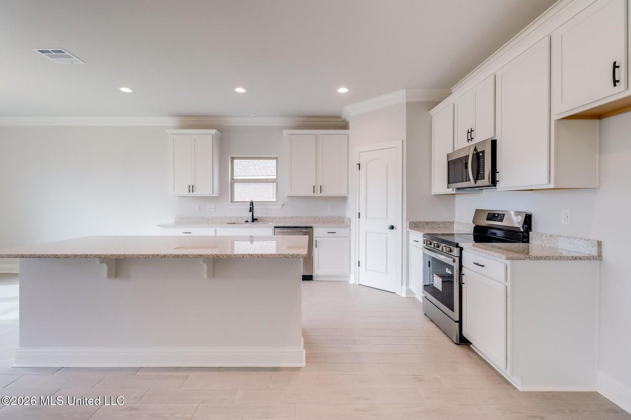 15234 High Point Dr - Photo 6 of 26