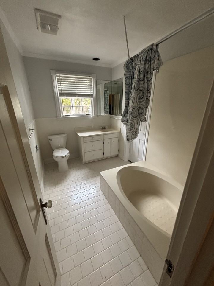 4026 Richmond Ave #1 - Photo 5 of 10