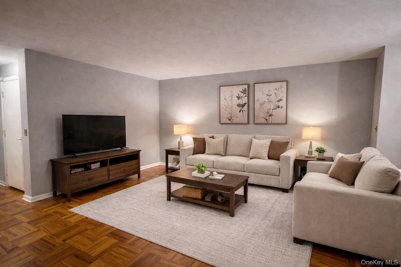 277 Bronx River Rd Apt 3m - Photo 4 of 10