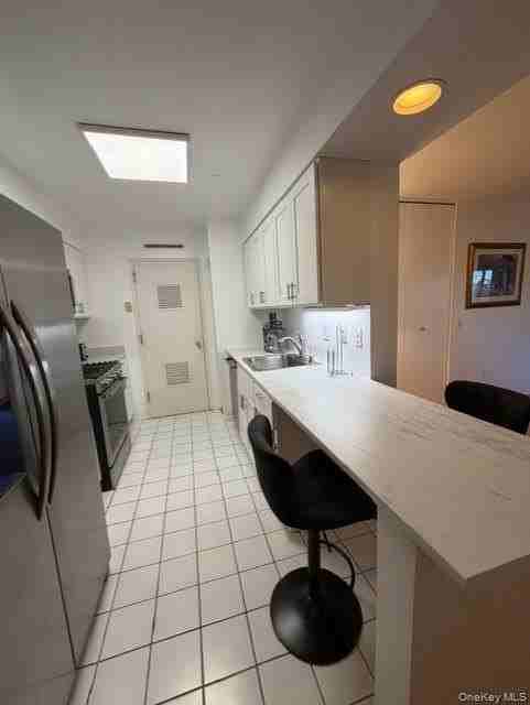 21 Lake St Apt 6g - Photo 4 of 15