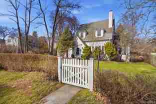 37 Longview Dr - Photo 1 of 1