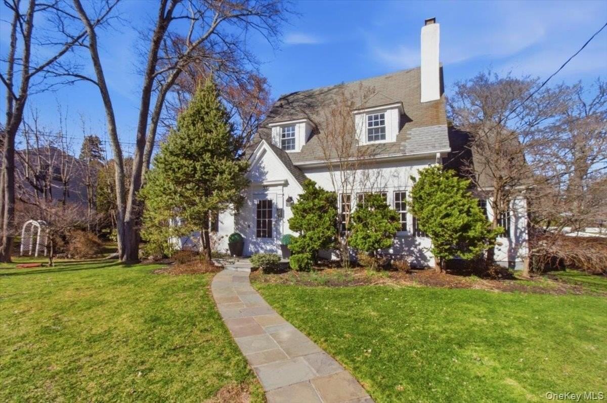 37 Longview Dr - Photo 2 of 15