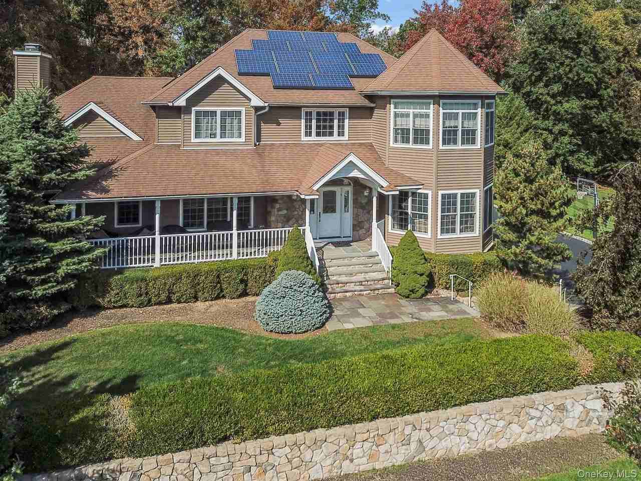 24 Charnwood Dr - Photo 4 of 46