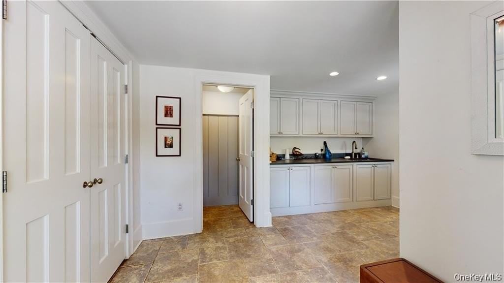 25 East St - Photo 3 of 34