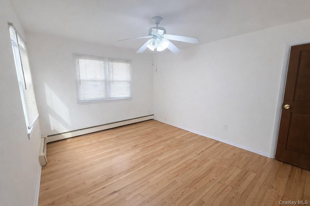 14 Upland Dr - Photo 3 of 9