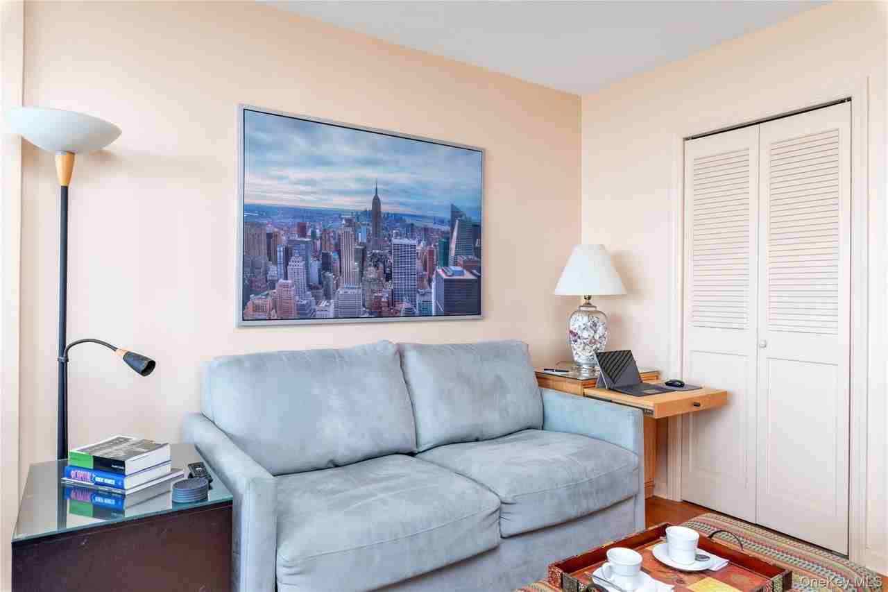 830 Shore Rd Apt 3i - Photo 2 of 23