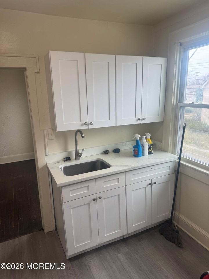 101 Anelve Ave Unit 2 - Photo 2 of 5