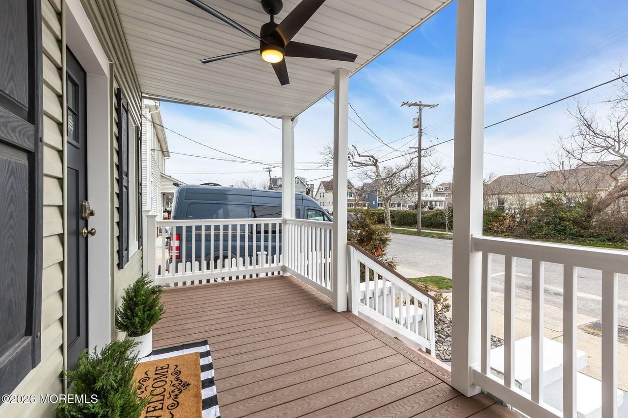 1101 A St - Photo 5 of 35