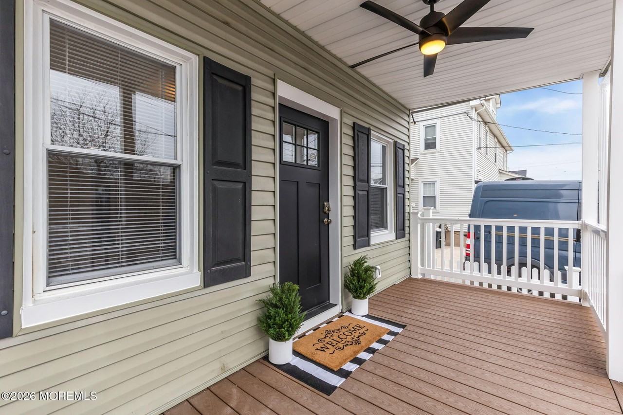 1101 A St - Photo 6 of 35