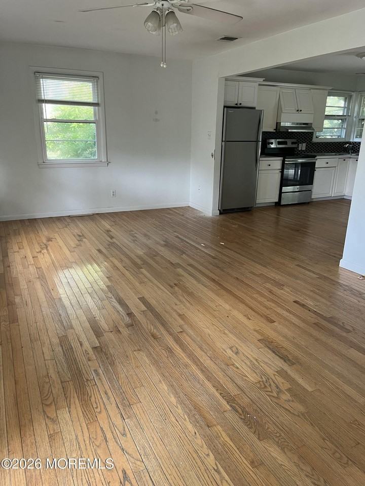 507 Staffa St - Photo 2 of 10