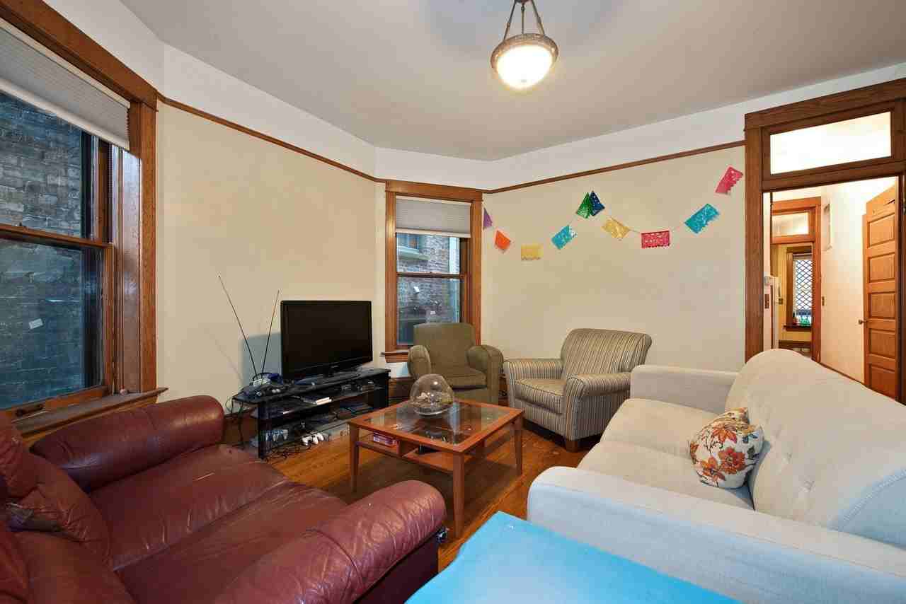 3508 N Sheffield Ave Apt 1 - Photo 3 of 9