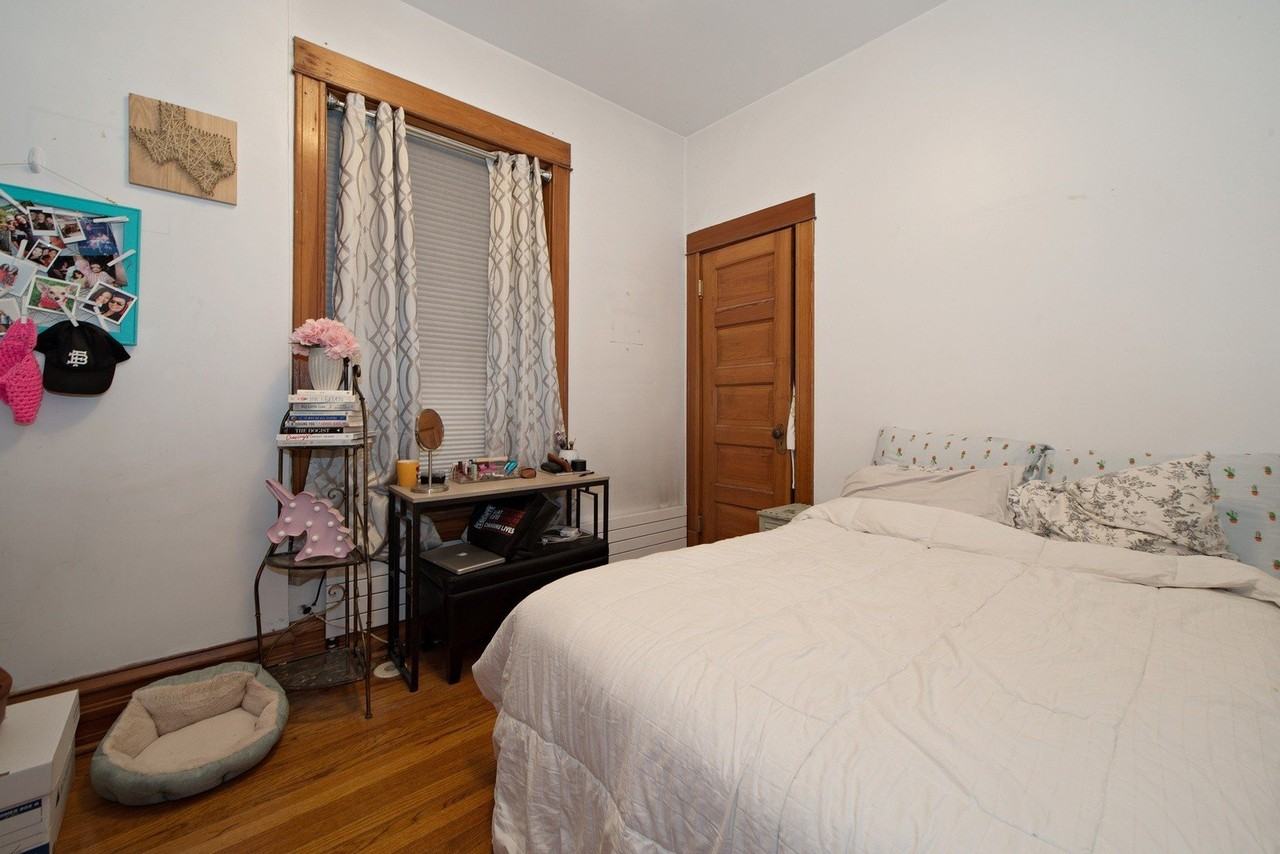 3508 N Sheffield Ave Apt 1 - Photo 7 of 9