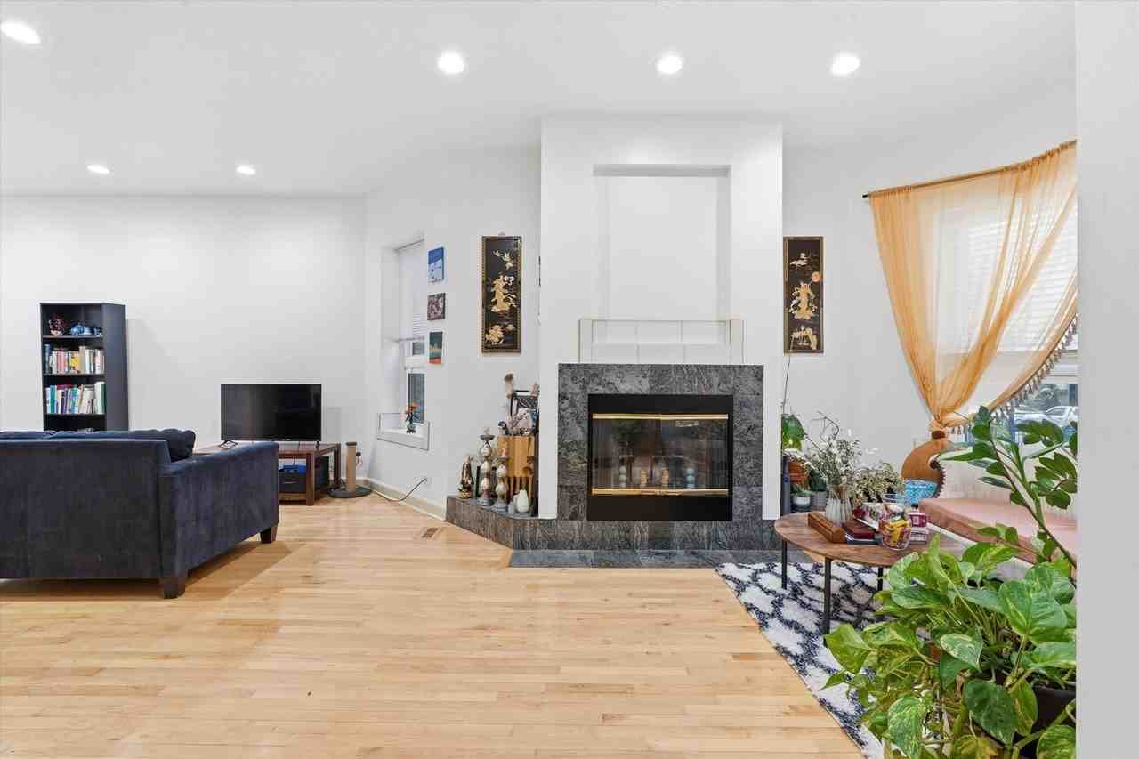 5739 N Winthrop Ave Apt 1 - Photo 4 of 50