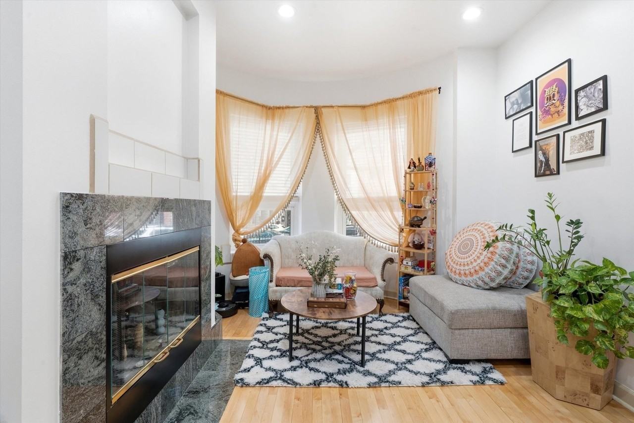 5739 N Winthrop Ave Apt 1 - Photo 6 of 50