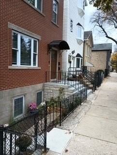 3612 S Emerald Ave Unit 1f - Photo 2 of 8