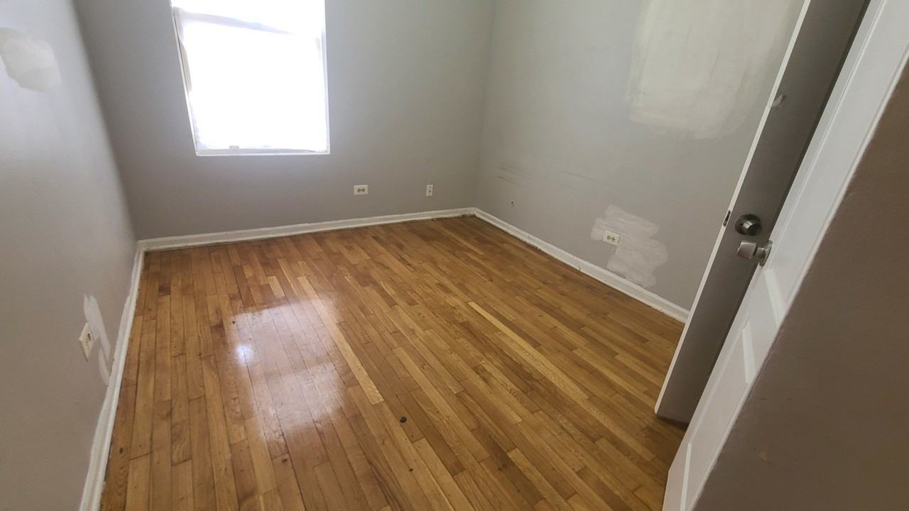 604 E Marquette Rd #2 - Photo 6 of 7