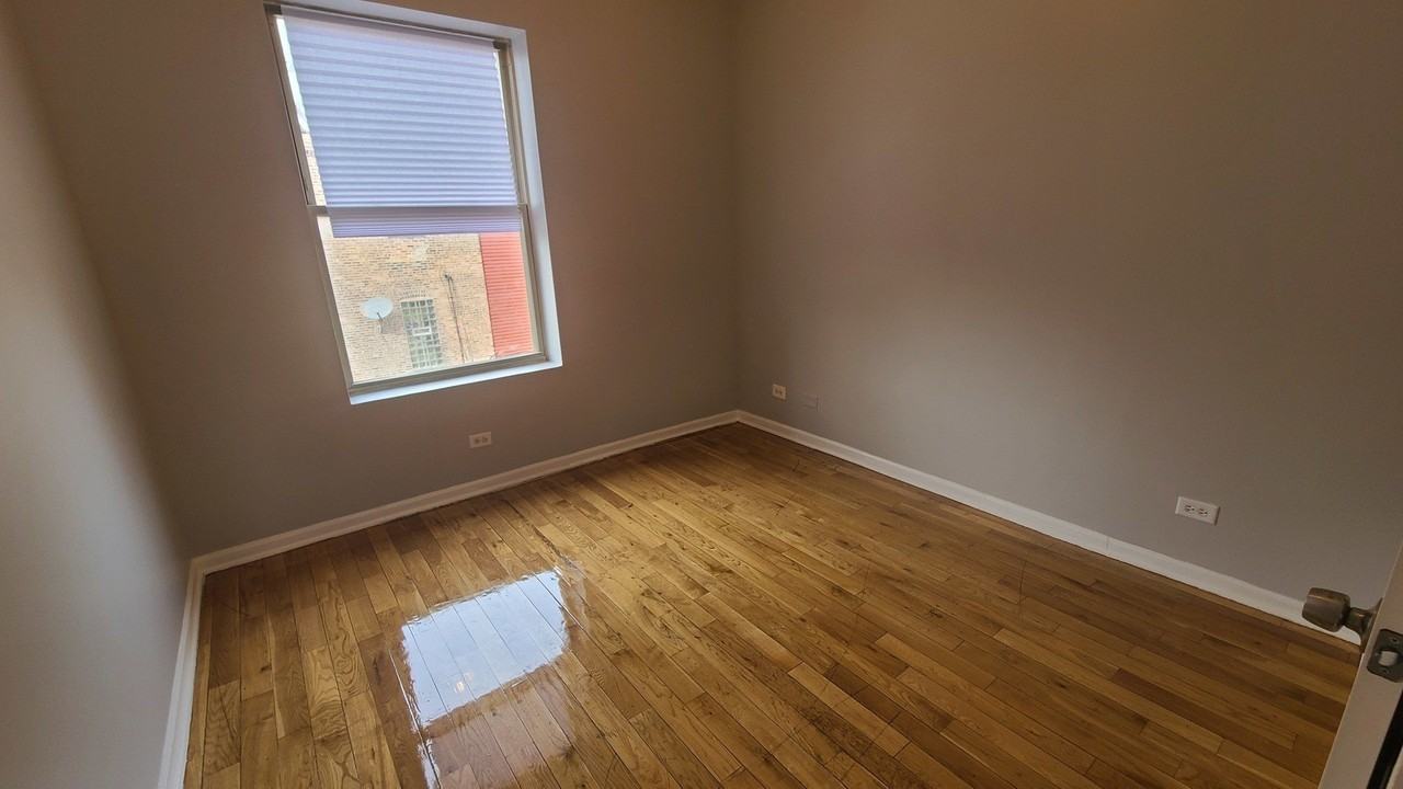 612 E Marquette Rd #2 - Photo 5 of 6