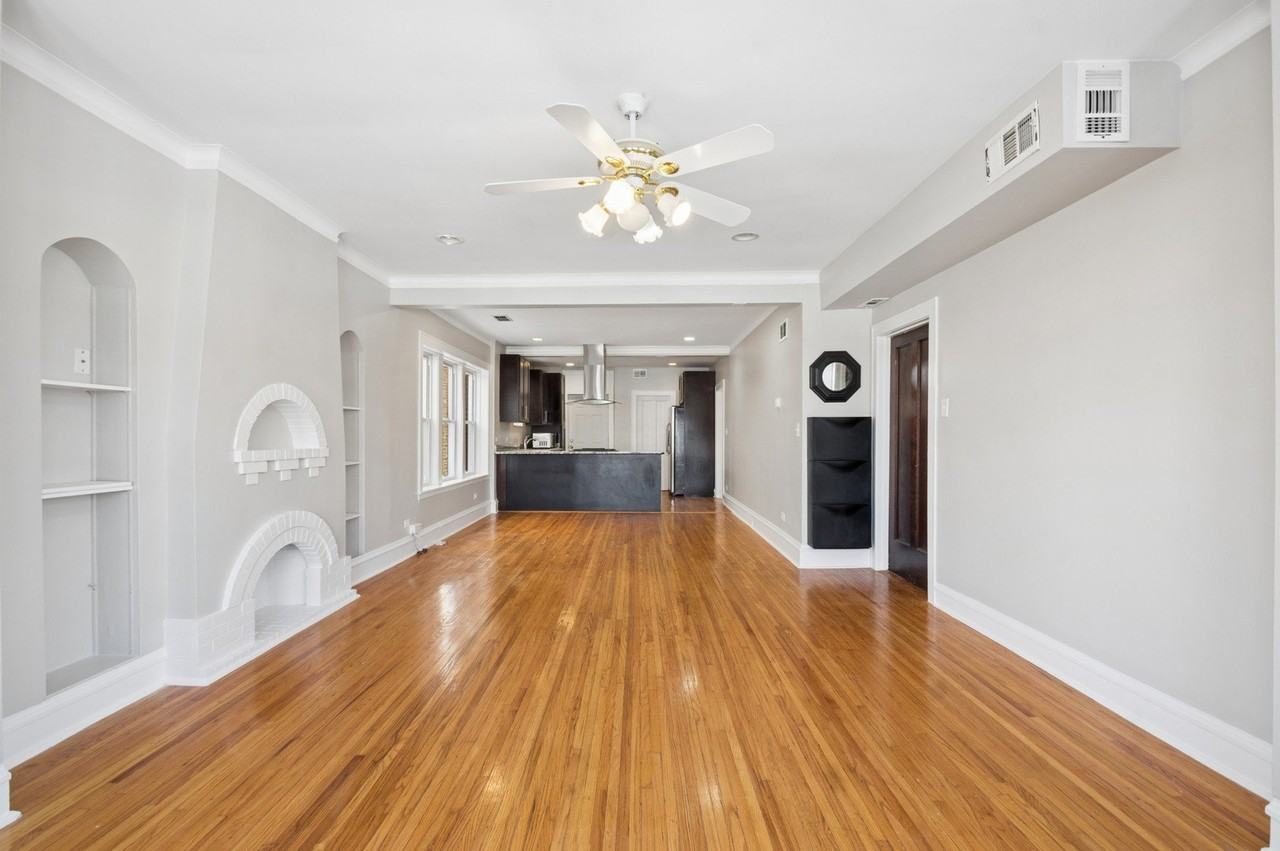 4945 N Kilpatrick Ave Apt 1 - Photo 5 of 15