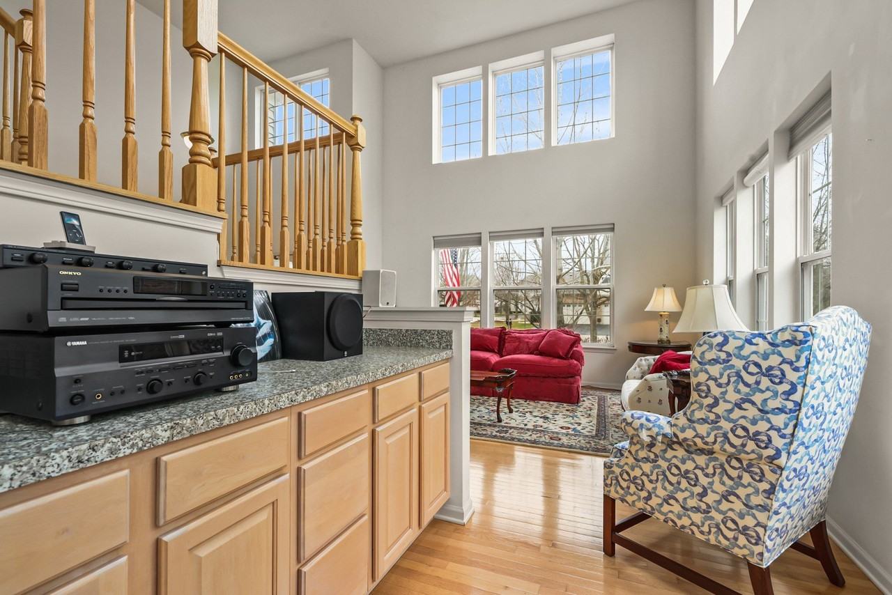 2311 Hazeltime Dr - Photo 5 of 35