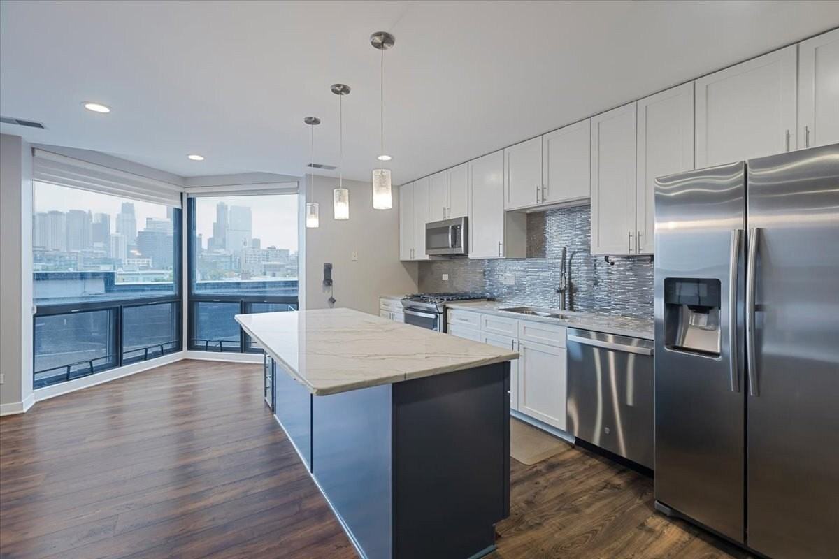 222 S Racine Ave Unit 408 - Photo 5 of 22