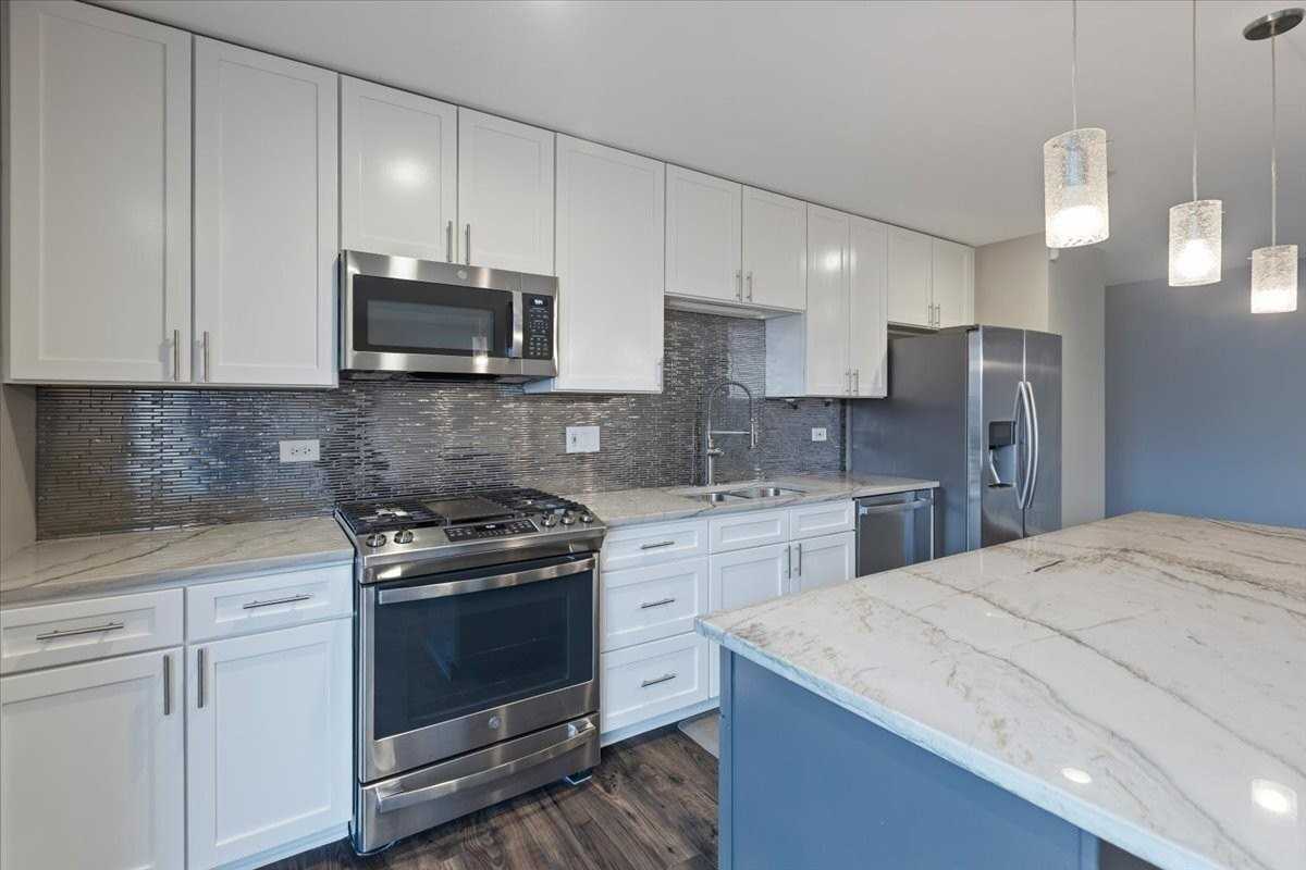 222 S Racine Ave Unit 408 - Photo 7 of 22