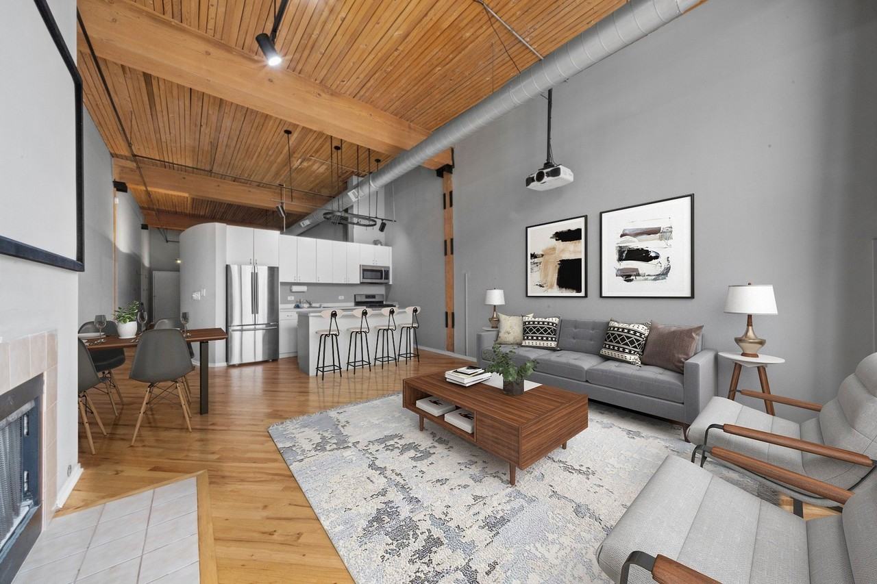 2654 W Medill Ave Apt 208 - Photo 2 of 13