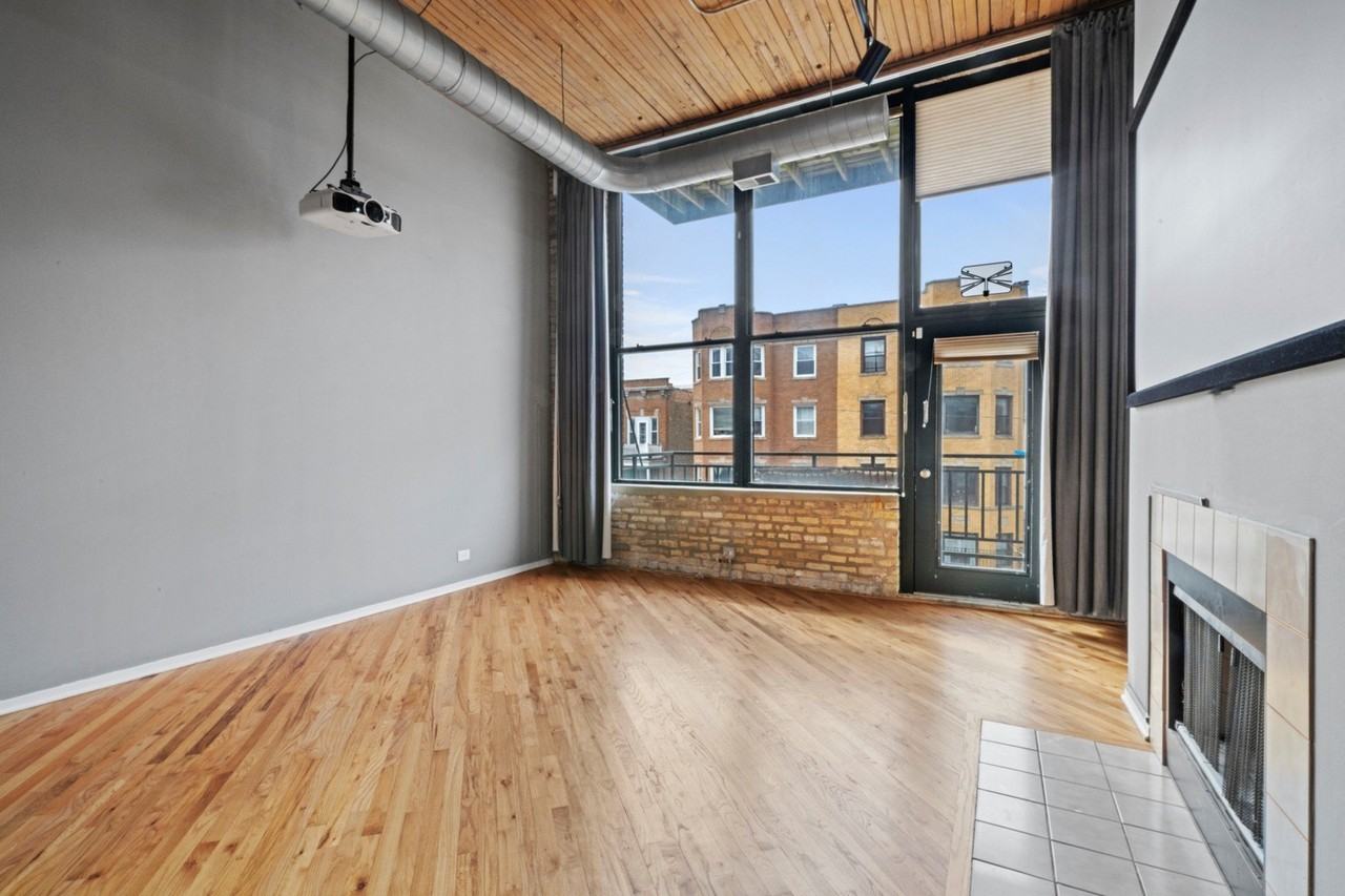 2654 W Medill Ave Apt 208 - Photo 4 of 13