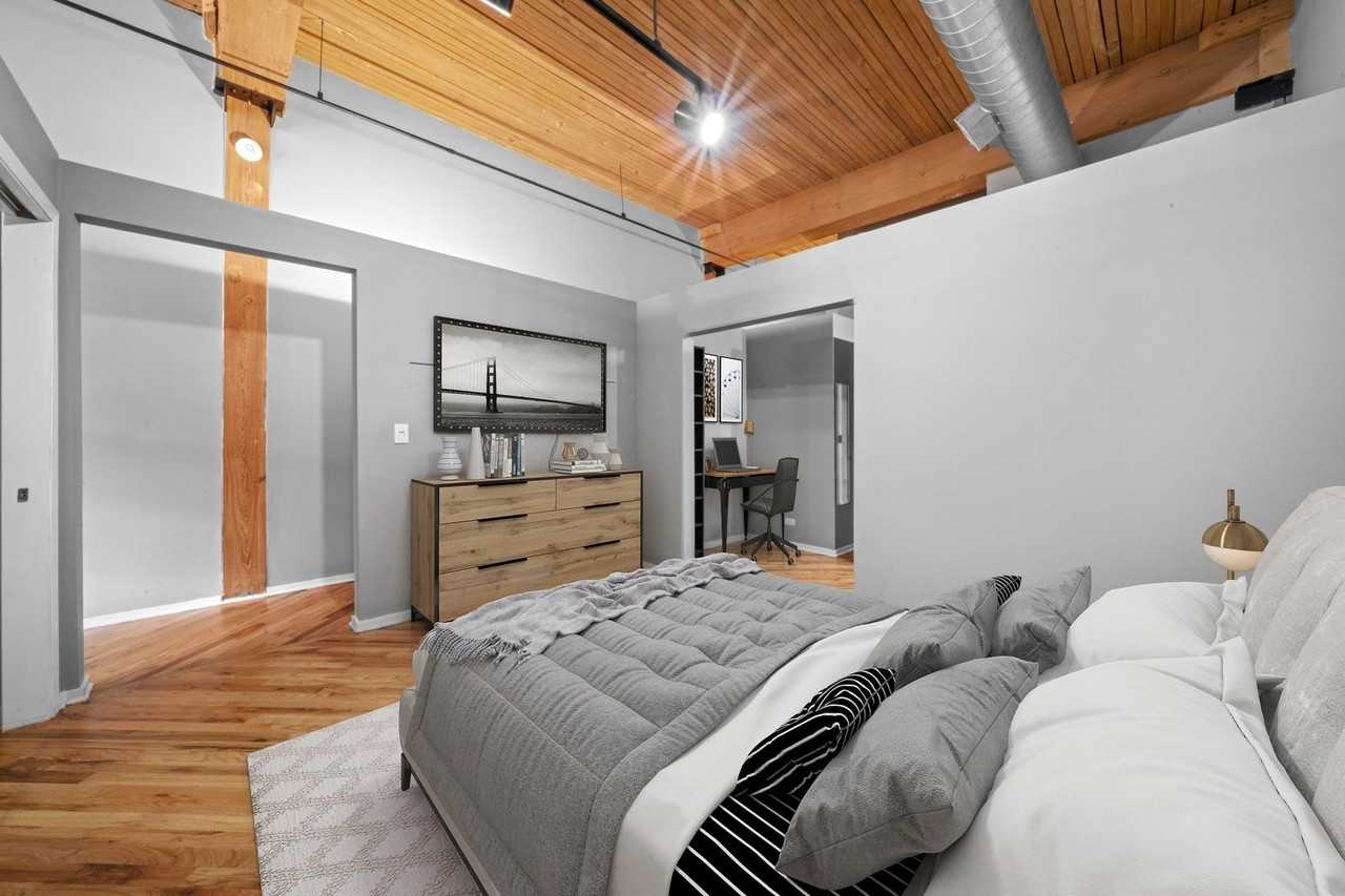 2654 W Medill Ave Apt 208 - Photo 7 of 13